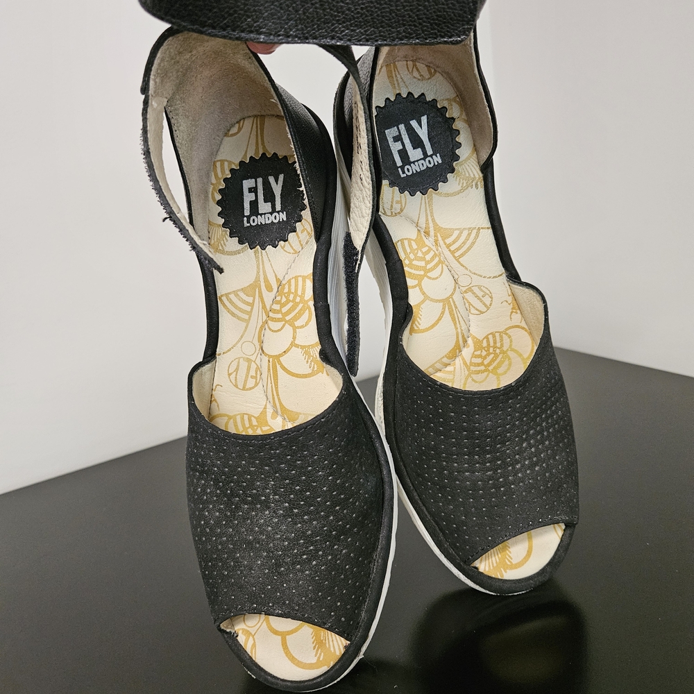 FLY London Women's Yake Perforated Leather Wedge Sandals Size 7 EU Size 37 - Picture 8 of 9
